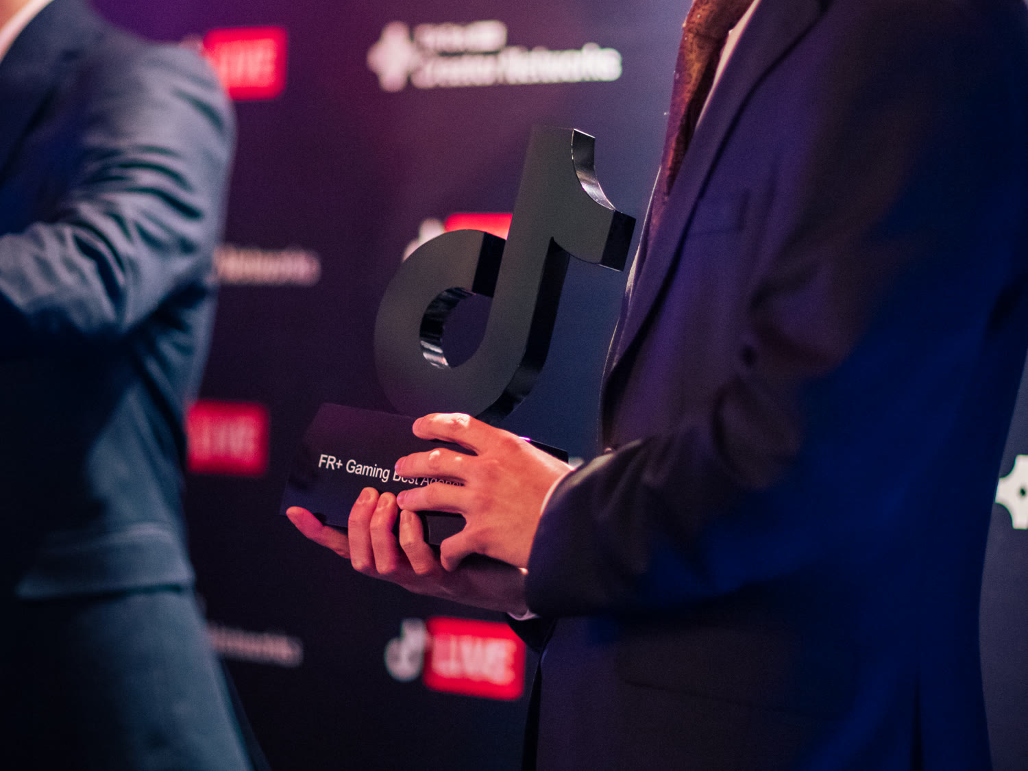 Trofeo TikTok LIVE Awards consegnato a Streamline Agency